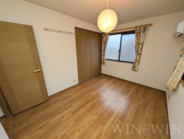 ユトリロ西幸 Aの寝室