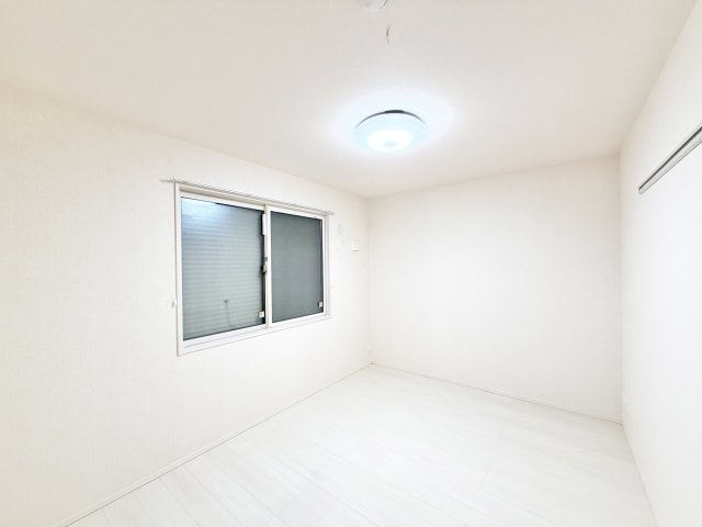 ロイヤルガーデン クワトロ　I棟の洗面所