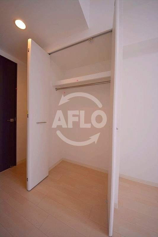 アーデンタワー本町イーストの収納|アーデンタワー本町イースト　クローゼット