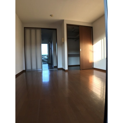 【居間・リビング】 | グリーンパレス小林 | ゆったり過ごせるリビングです