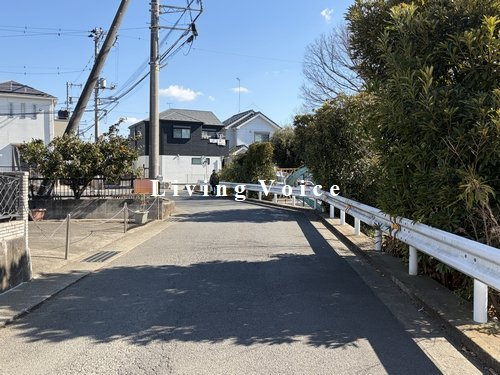 【居間・リビング】 | 【仲介手数料０円】厚木市及川第10　新築一戸建て　全2棟 | 厚木市及川第10　新築一戸建て　全2棟