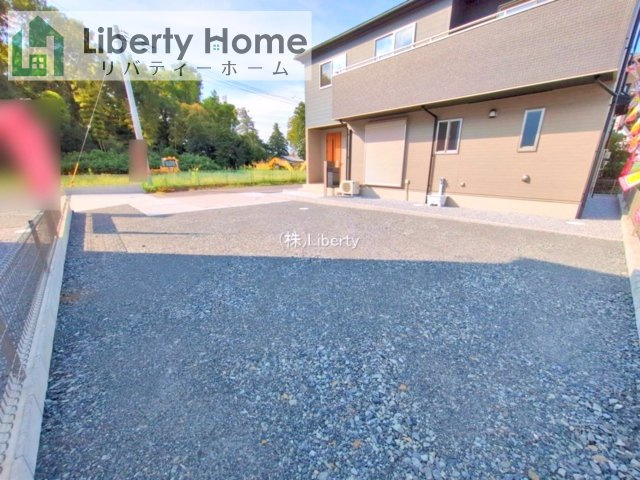 古河市上辺見2区画　新築戸建　1号棟の駐車場