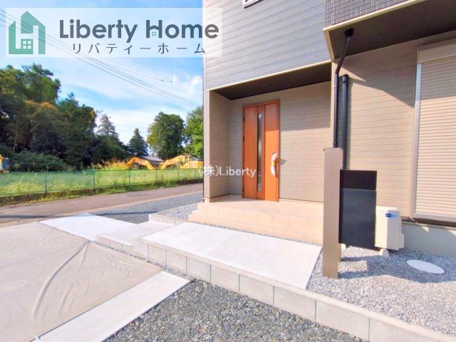 古河市上辺見2区画　新築戸建　1号棟の玄関