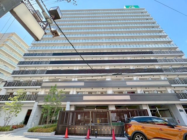 スプランディッド十三本町の外観