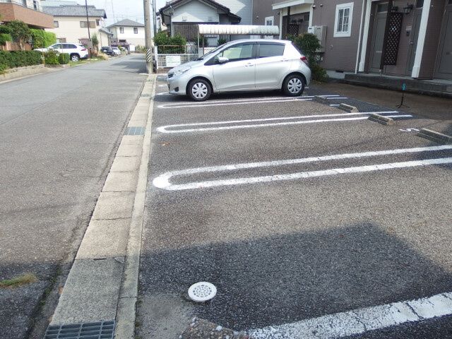 エスポワールハイムの駐車場