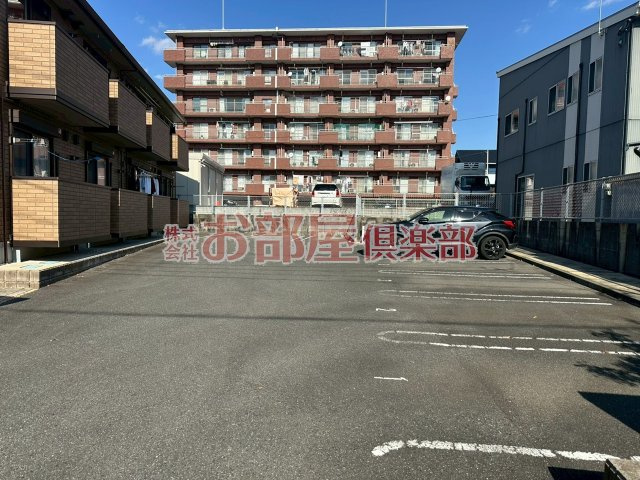 グランピエール瀬戸口の駐車場|カースペースがあります