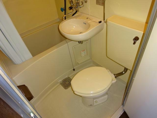 クローバーズマンションブリッジ24のトイレ