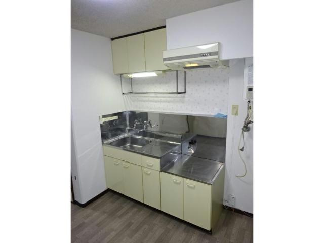 クローバーズマンションブリッジ24のキッチン
