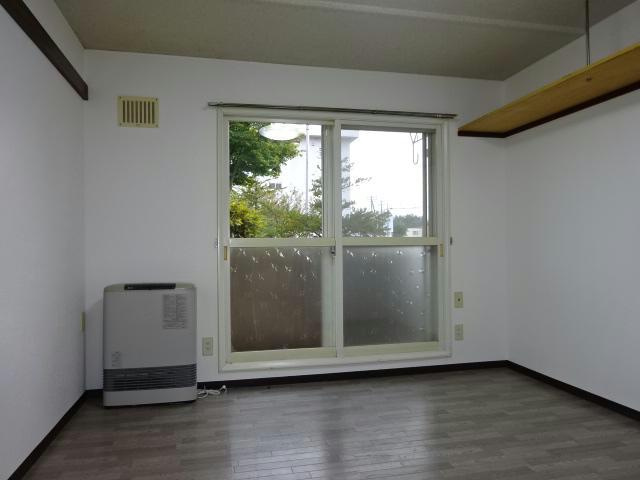 クローバーズマンションブリッジ24の居間・リビング