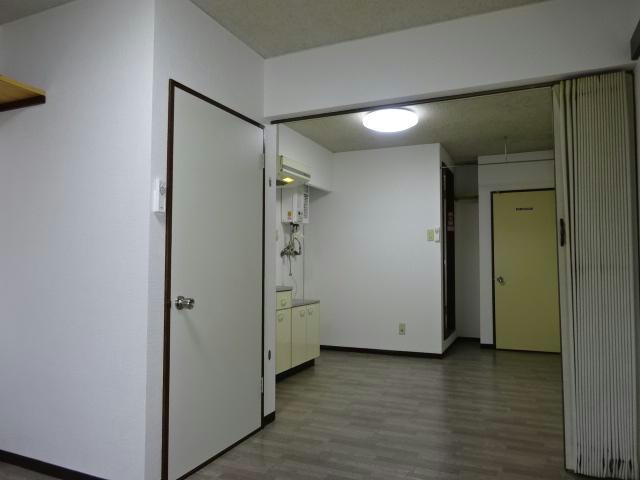 クローバーズマンションブリッジ24の居間・リビング