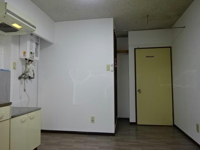 クローバーズマンションブリッジ24の居間・リビング