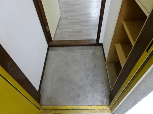 クローバーズマンションブリッジ24の玄関