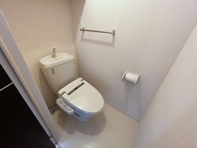 【トイレ】 | ラ･ルーチェ | 温水洗浄暖房便座のトイレ