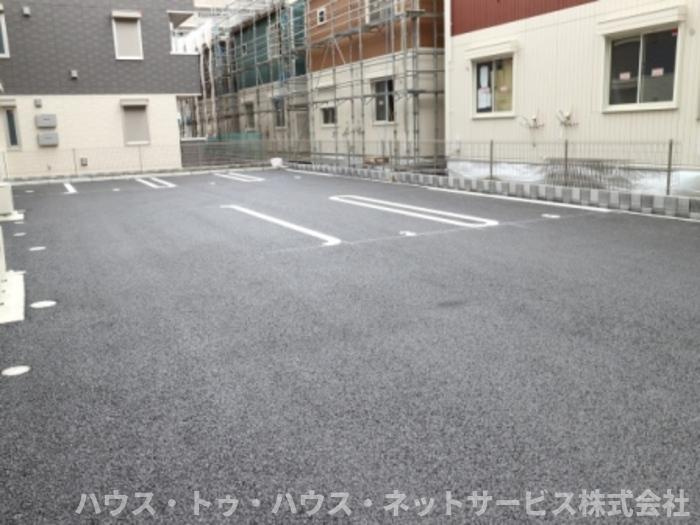 レガーメの駐車場