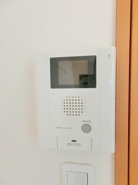 エメラルドハイツ永福のセキュリティ|来客者の顔が確認できる安心のTVモニターホン