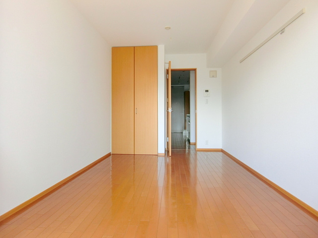 エメラルドハイツ永福の居間・リビング|洋室フローリング