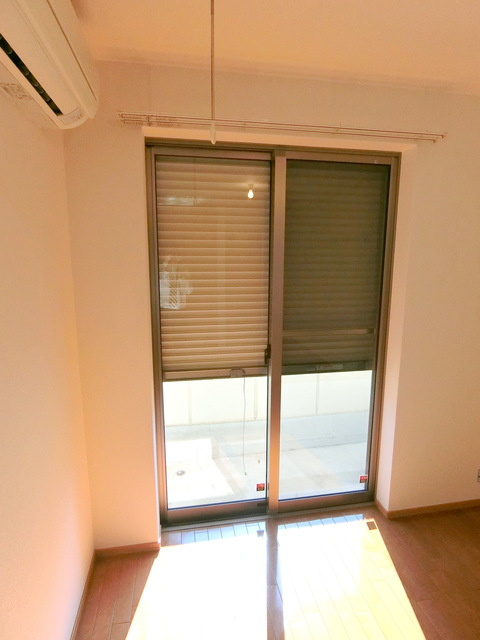 エメラルドハイツ永福の内装|安心の防犯シャッター