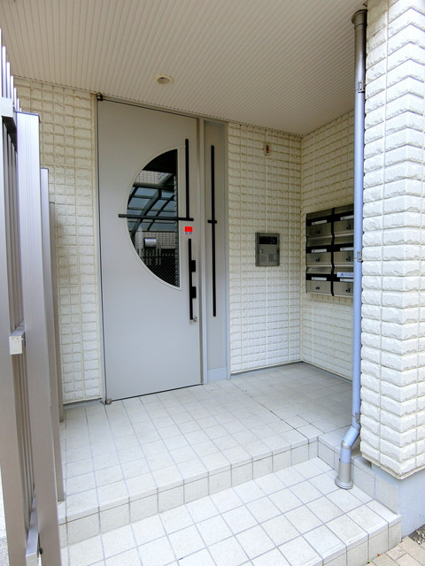 エメラルドハイツ永福のエントランス|★安心のオートロック★