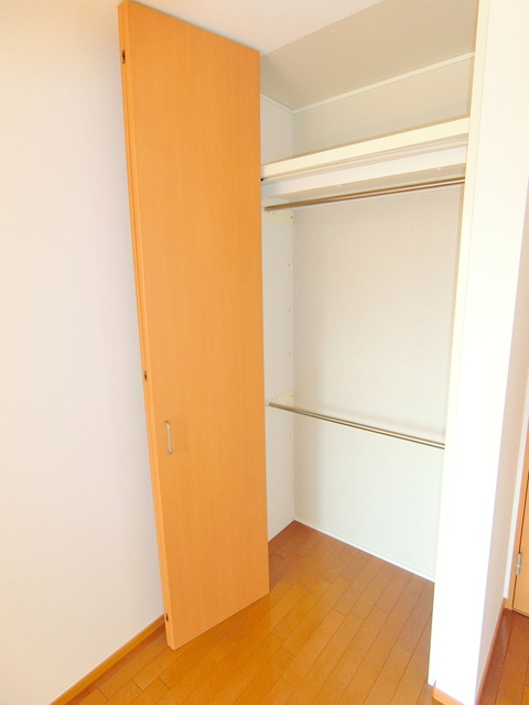 エメラルドハイツ永福の収納|収納豊富なクローゼット