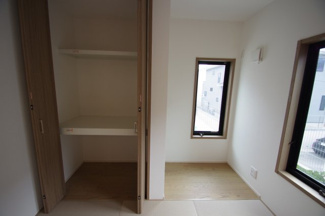 【収納】 | 【仲介手数料無料！！】稲城市平尾2丁目　新築戸建て（全13棟）6号棟　4980万円 | 押入れ、床の間