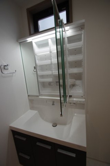 【洗面所】 | 【仲介手数料無料！！】稲城市平尾2丁目　新築戸建て（全13棟）6号棟　4980万円