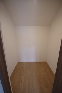 【収納】 | 【仲介手数料無料！！】稲城市平尾2丁目　新築戸建て（全13棟）6号棟　4980万円 | ウォークインクローゼット