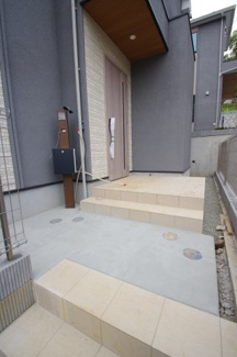 【エントランス】 | 【仲介手数料無料！！】稲城市平尾2丁目　新築戸建て（全13棟）6号棟　4980万円