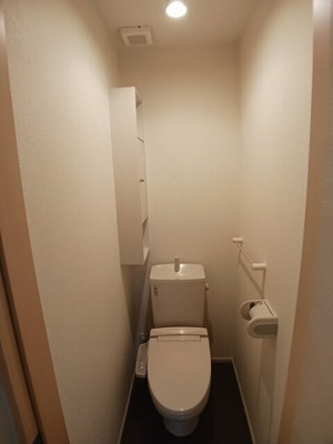 【トイレ】 | ＮＭＯＮ・ⅡＪ | 【ＮＭＯＮ・ⅡＪ】落ち着いた色調のトイレです