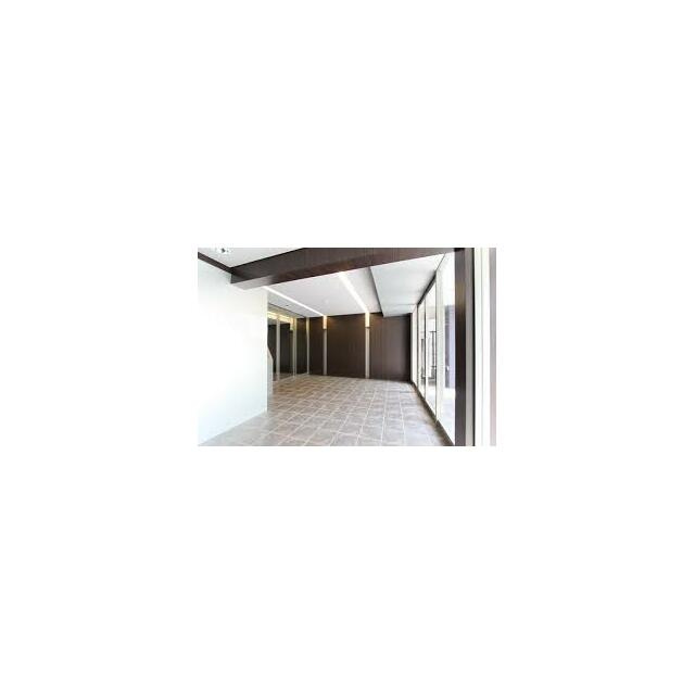 ラグジュアリーアパートメント三ノ輪のロビー