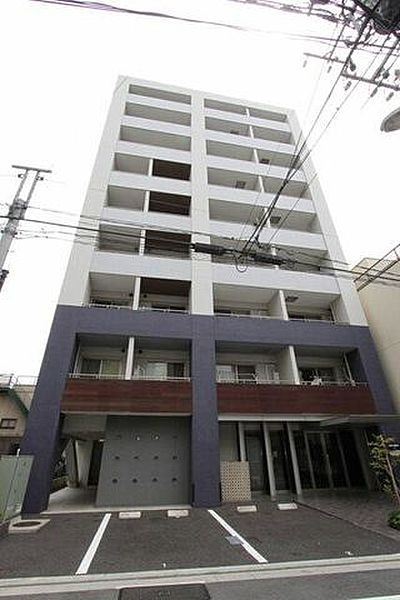 ラグジュアリーアパートメント三ノ輪の外観