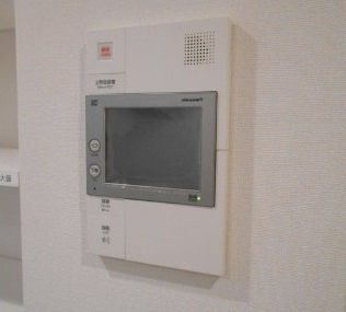 【セキュリティ】 | エスタジオ荻窪 | モニター付きオートロックで防犯面も安心です！