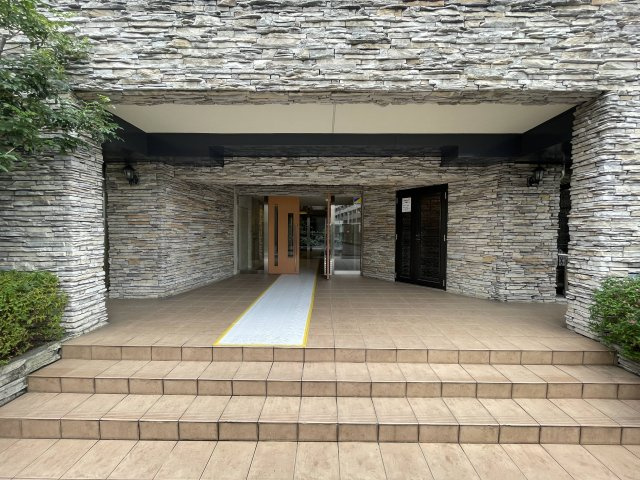 アーデル墨田文花のエントランス