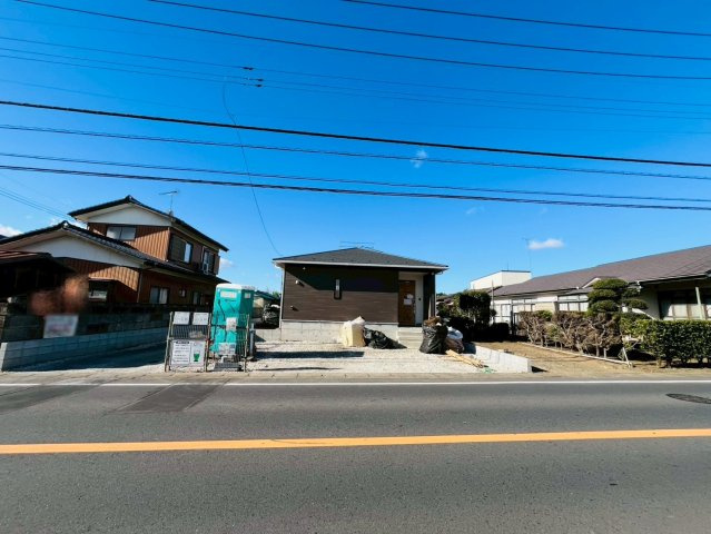 【Cradle Garden】　筑西市井上　第１　全2邸の前面道路含む現地写真|〇前面道路〇
東側約8.86m公道
黒子駅まで約1km徒歩13分！お気軽にお問い合わせください♪
2025年10月撮影