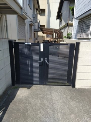 【エントランス】 | ホワイトプレジール