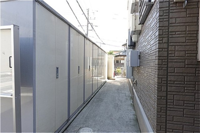 【バルコニー】 | リェス クラスィーヴイ | 各戸に外部物置