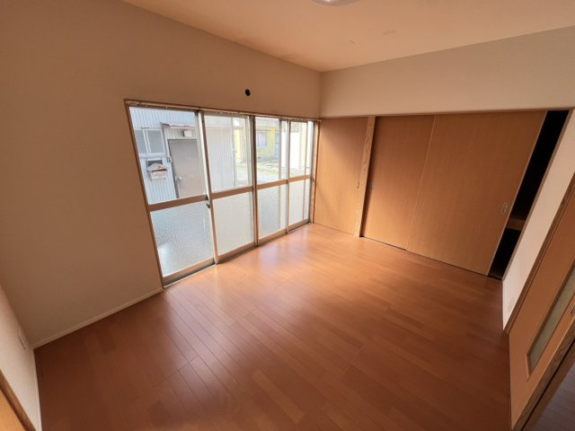 高下東町貸家（５棟）の洋室