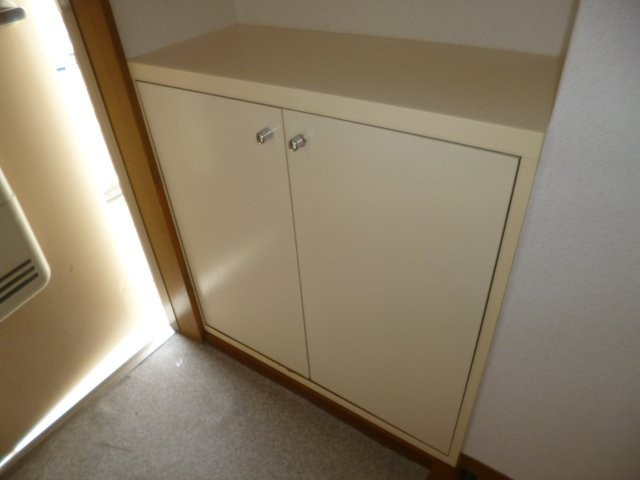 ＭＯＴＯＹＡ　Ｂの玄関|シューズボックス