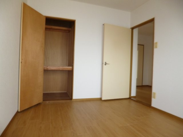 ＭＯＴＯＹＡ　Ｂの収納|洋室