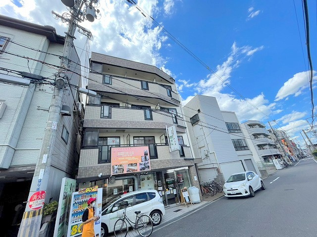 ヴァンスタージュ神崎川の外観