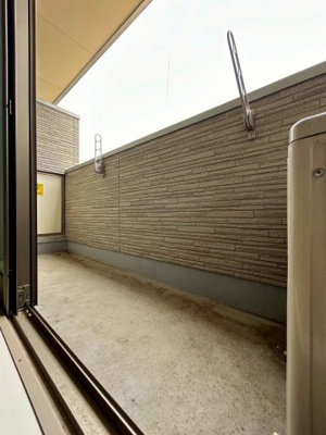 【バルコニー】 | グランドライフ久留米 | 退去前の為、階数違いの部屋になります。