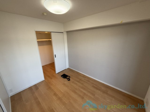 厚木第９ダイヤモンドマンションの洋室