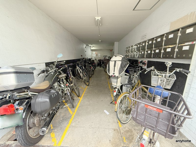 メゾンロータリー　仲介手数料無料の駐車場