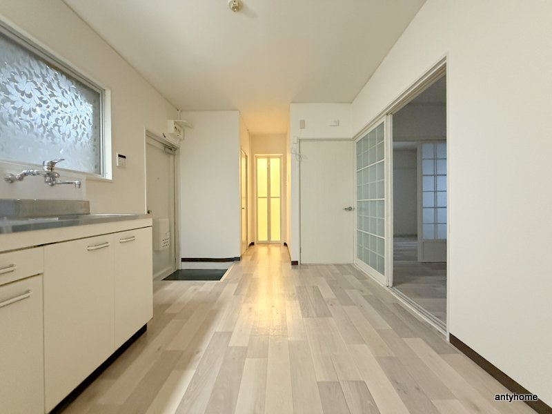 メゾンロータリー　仲介手数料無料の居間・リビング