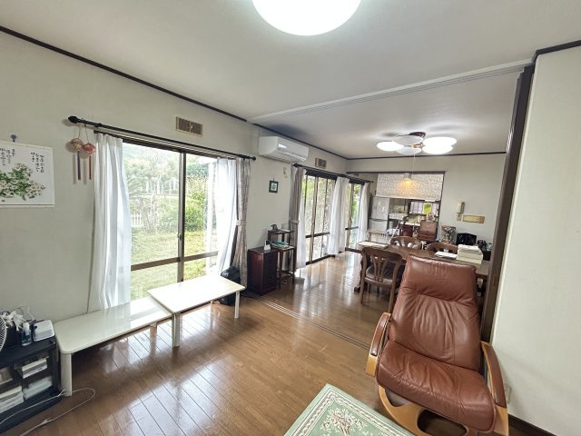 【居間・リビング】の画像