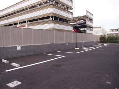 【駐車場】 | ルーブル羽田萩中 | 駐車場に車を止められます
