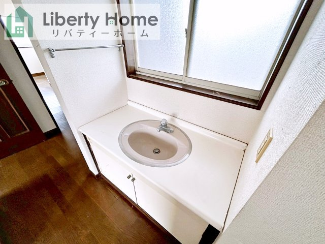 水戸市元吉田町　中古戸建の独立洗面台