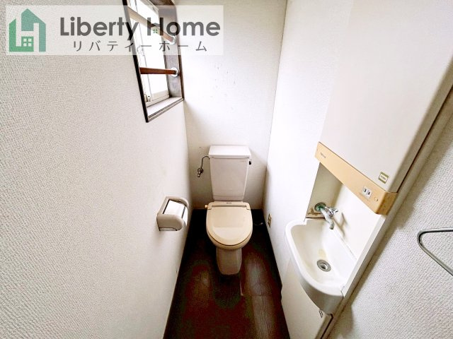 水戸市元吉田町　中古戸建のトイレ