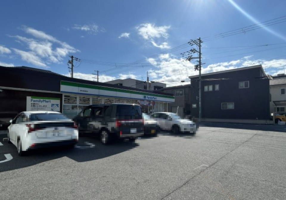 リーガル堺の周辺|ファミリーマート堺中長尾町店　徒歩3分