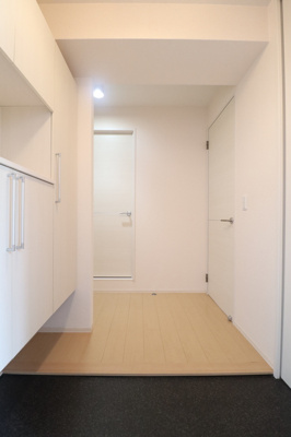 【玄関】 | ハイツ943A