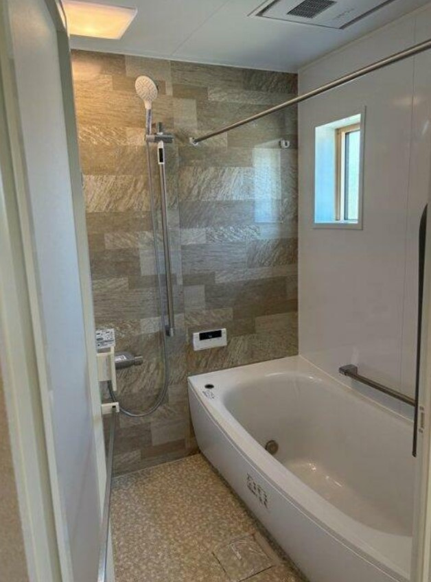 小張戸建の浴室